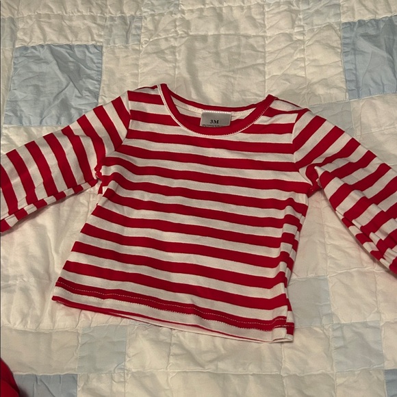 Red Santa Ruffle Two Piece Set for Baby - Picture 4 of 6